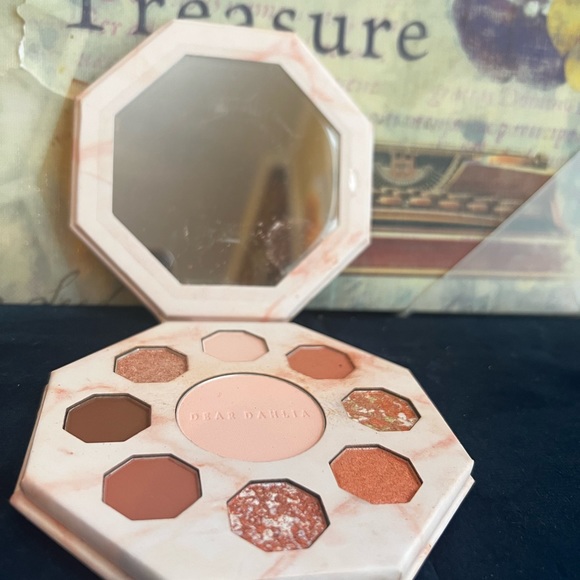 DEAR DAHLIA Diadalia Blooming Edition Secret Garden Palette Tea Party - Picture 9 of 12